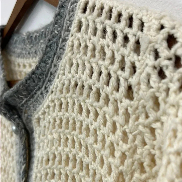 Vintage Handmade Crochet Women's Sweater Cottage Knit Buttons Cozy Warm Medium - Picture 3 of 11